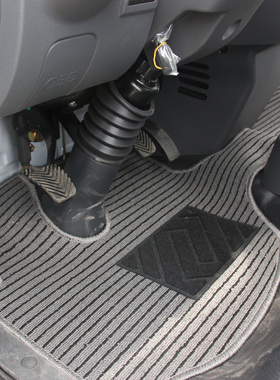 东风小霸王途逸T5T5脚垫车垫途逸T7T3T6小霸王W17W15汽车脚垫