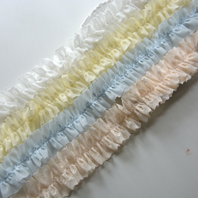 白色双边精致弹力蕾丝发饰洋装