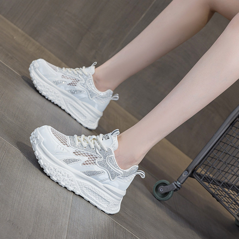 爆款小白鞋女2025夏新款网面透气轻便休闲时尚小个子厚底增高女鞋