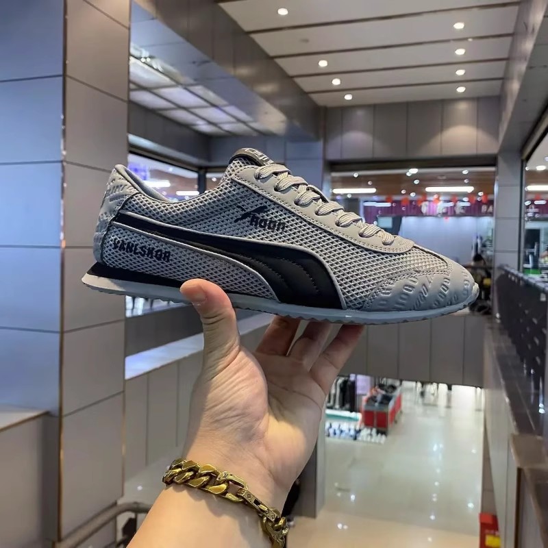 透气网面百搭时尚软底舒适板鞋