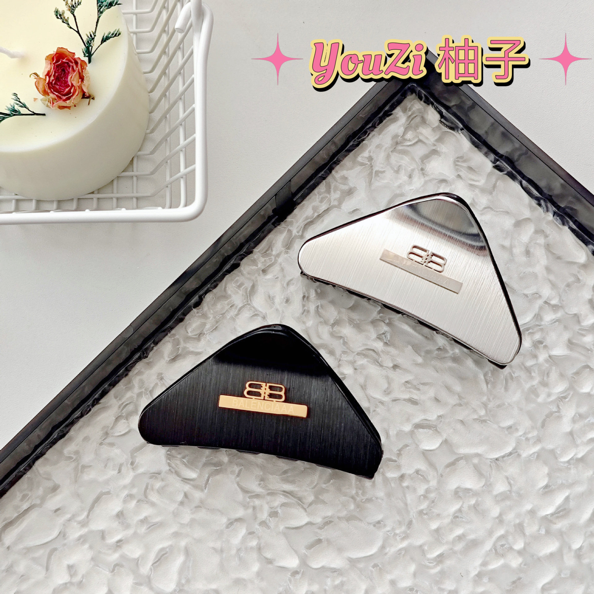 新款经典字母拉丝金属底三角猫耳朵发抓钛钢抓夹半扎夹子发饰明星