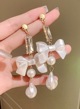 925银针珍珠镶钻白色蝴蝶结耳环女甜美时尚欧美法式耳坠潮耳饰品