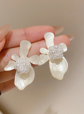 银针法式小清新珍珠花朵耳环女神欧美耳坠气质高级感白色潮耳饰品