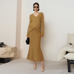 新款 秋季 交叉宽松毛衫 休闲时尚 BELLYWEAR孕妇装 复古长裙套装 套装