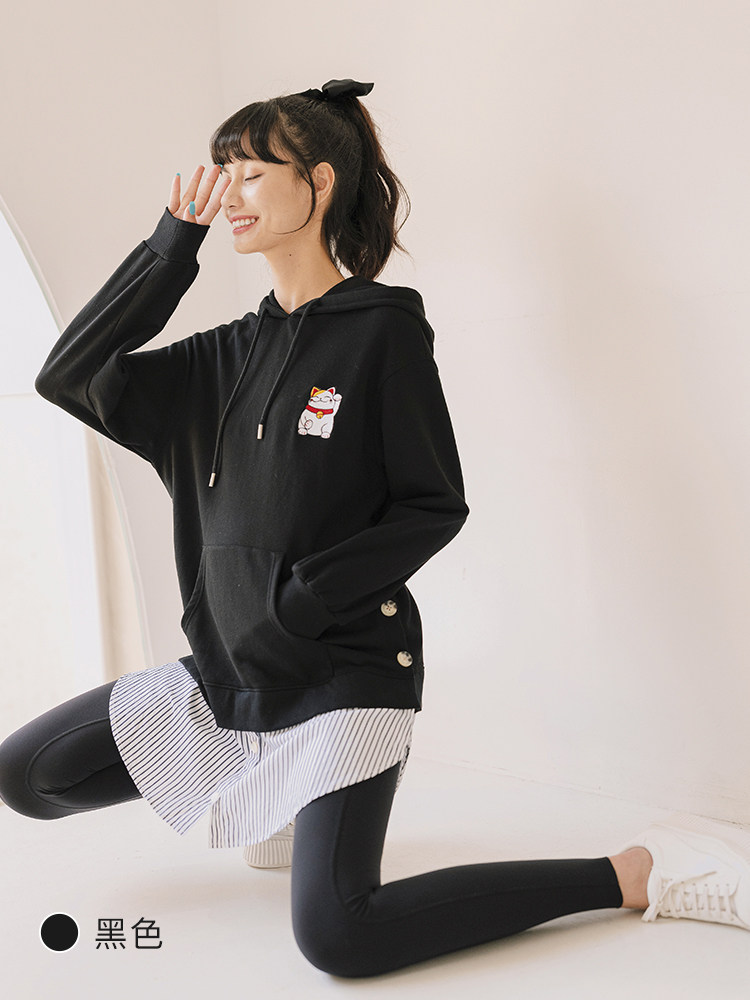 BELLYWEAR 출산 가을 운동복 중간 길이 패셔너블 자수 느슨한 연령 감소 휴일 투피스 가을 탑