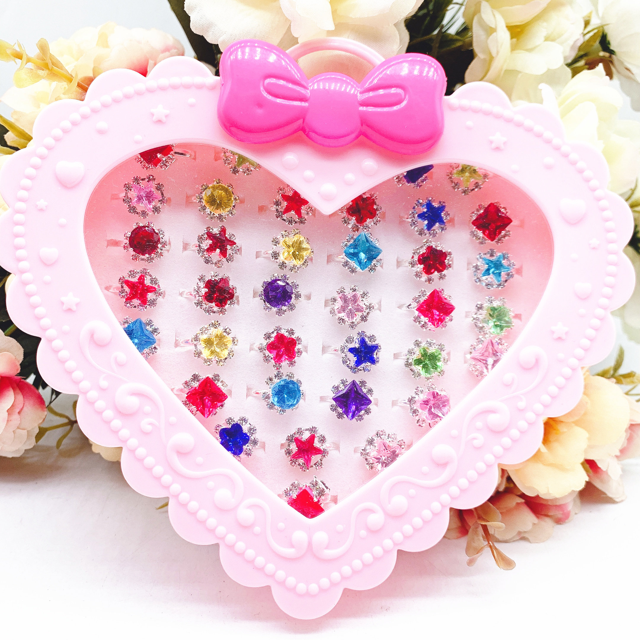 儿童戒指玩具女童小孩宝石钻石小戒指塑料女孩宝宝公主可爱首饰品在类目 饰品/流行首饰/时尚饰品新, 戒指/指环中 - 来自Buy2taobao.com提供专业的淘宝代购服务