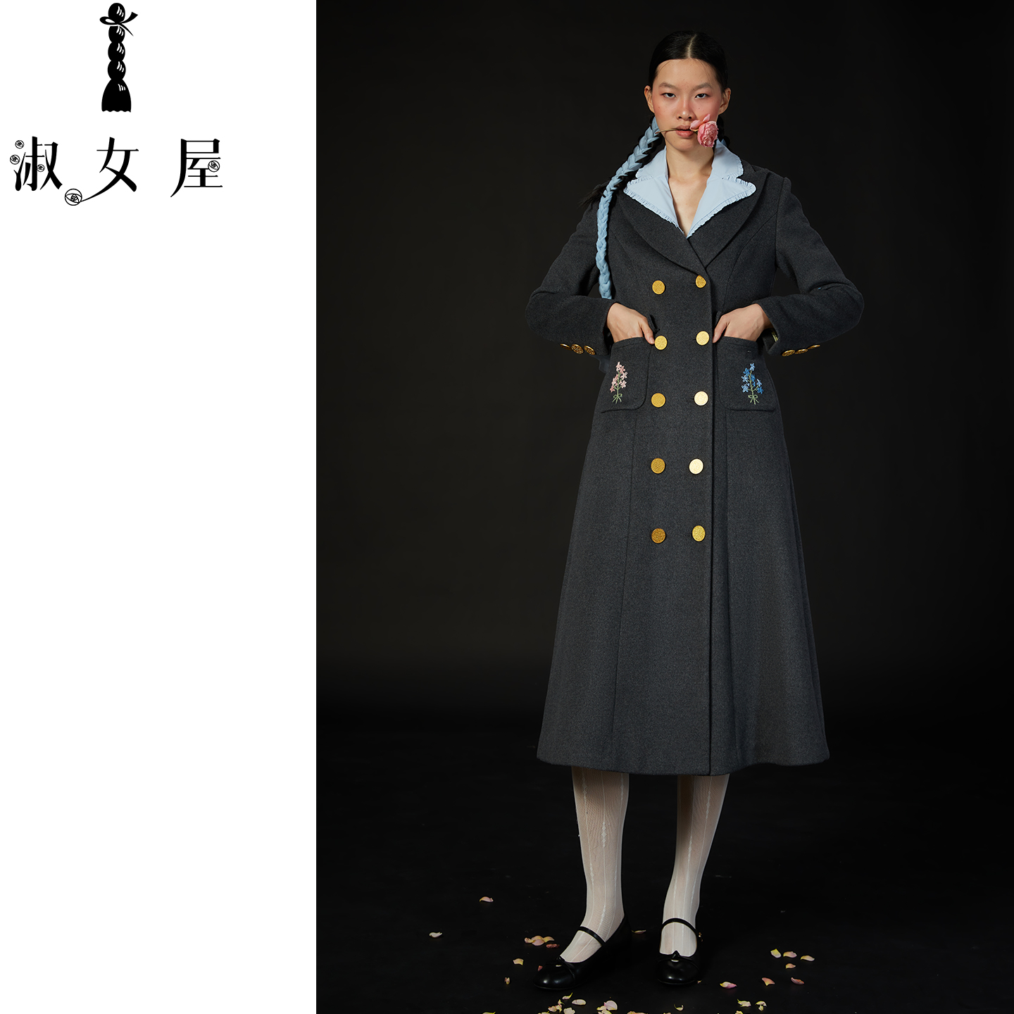 维多利亚公主绣花大衣①