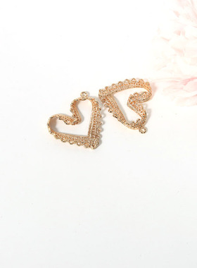 DIY饰品配件国产14K包金保色镂空蕾丝歪桃心吊坠 项链坠耳坠