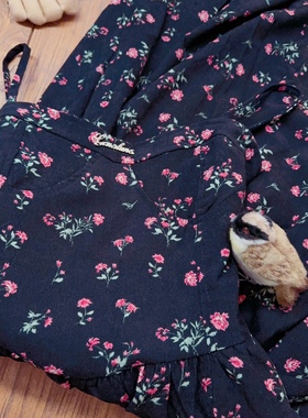 rom2秋冬灯芯绒面料 复古黑色印花 森女田园风长款打底吊带连衣裙