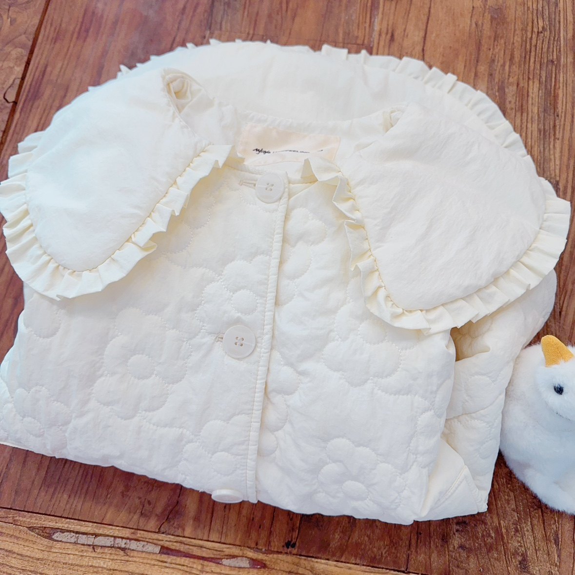 奶杏色轻盈薄款棉服短外套