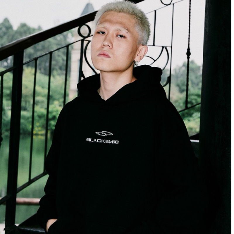 BLACK8MOB 美式复古纯色高周波电镀烫银8字Logo连帽卫衣 男女同款