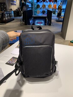 香港專櫃代購agnes b.帥氣防水尼龍男款百搭雙肩背包 24秋冬新款