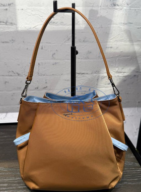 香港专柜代购agnes b..经典款尼龙女款百搭手提斜挎包 25春夏新款