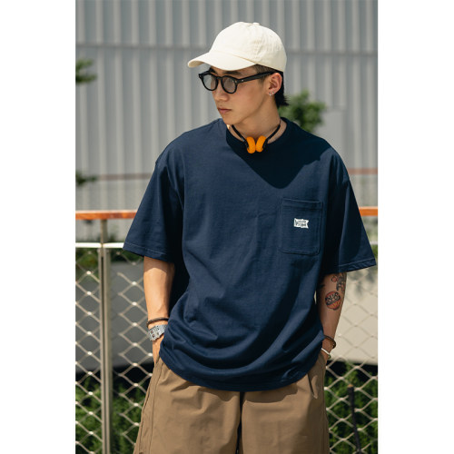 短袖潮青年贴袋印花T恤