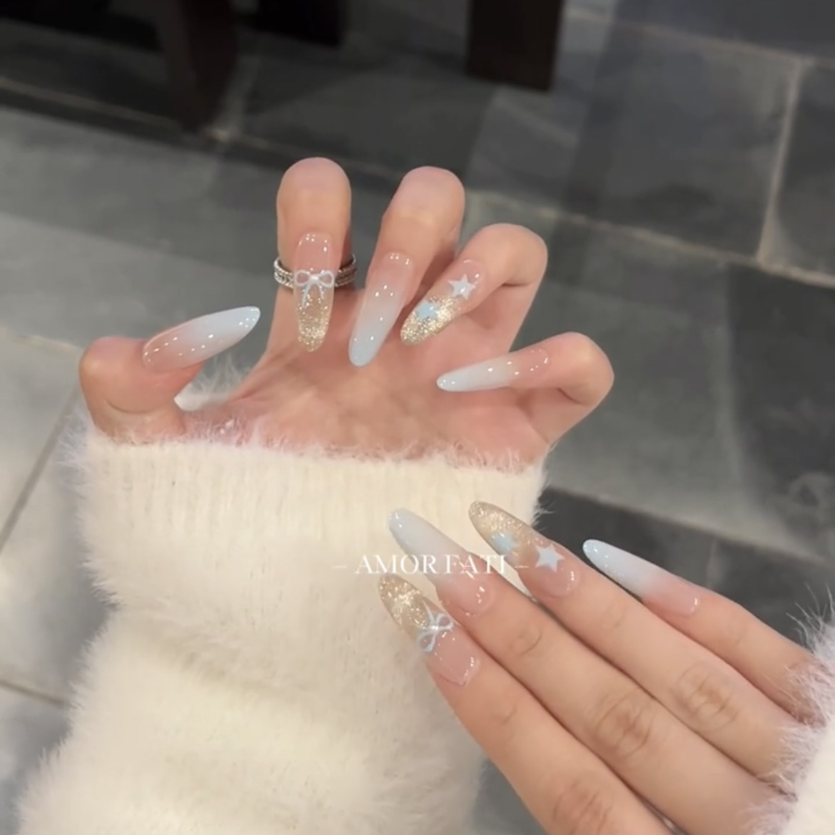 【春日限定】纯手工穿戴甲蓝色蝴蝶结美甲渐变金色猫眼五角星星