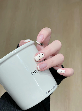 2026新款手工穿戴甲短款美甲显白白色波点法式秋冬款高级感简约风