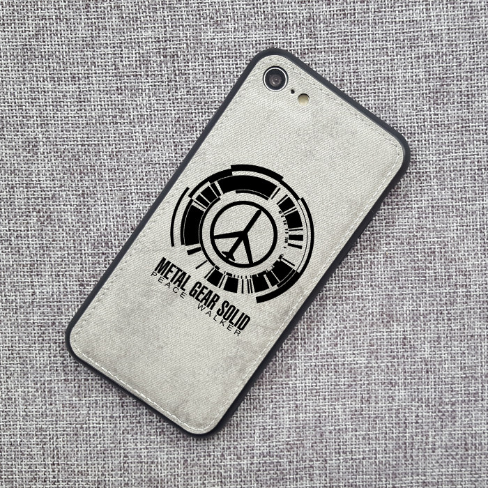 适用于iphone13PRO MAX XR 8plus 合金装备 幻痛 动漫布纹手机壳