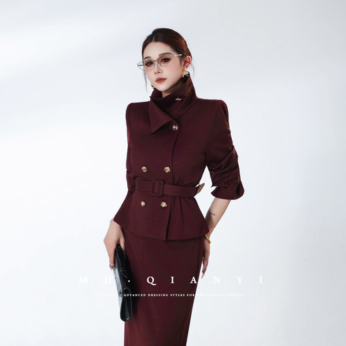 MD千亿【双权炽影】2025秋季新款时尚简约气质休闲收腰套裙