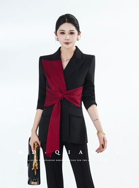 MD千亿【赤墨锋姿】2025秋季纯色百搭设计感优雅气质休闲外套