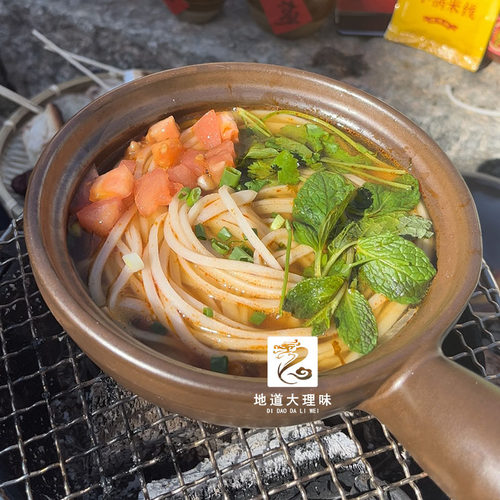 云南砂锅米线大理饵丝专用锅家用商用煲仔砂锅菜饭特色美食砂锅