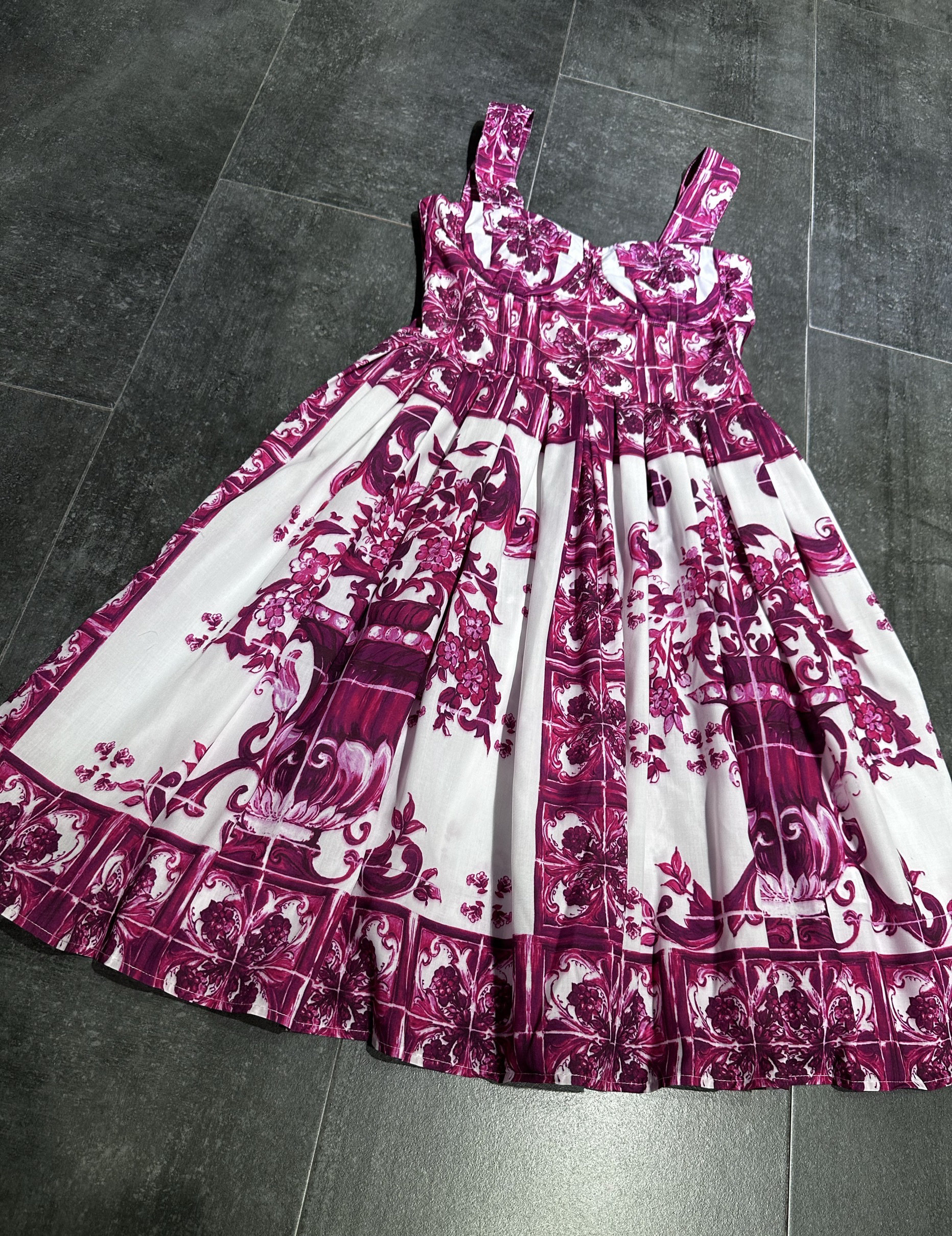 青花瓷定位印花吊带背心连衣裙