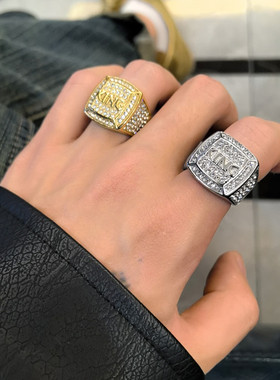 欧美嘻哈镶钻KING字母戒指男