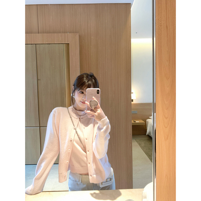 粉色针织两件套AHY新品