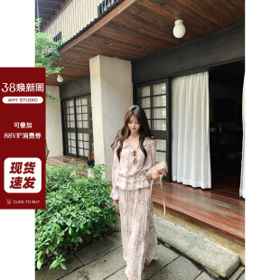 新品 月见樱秋海棠精致V领荷叶边优雅碎花连衣裙套装 AHY