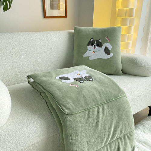 全牛奶绒抱枕被云绣柔多功能