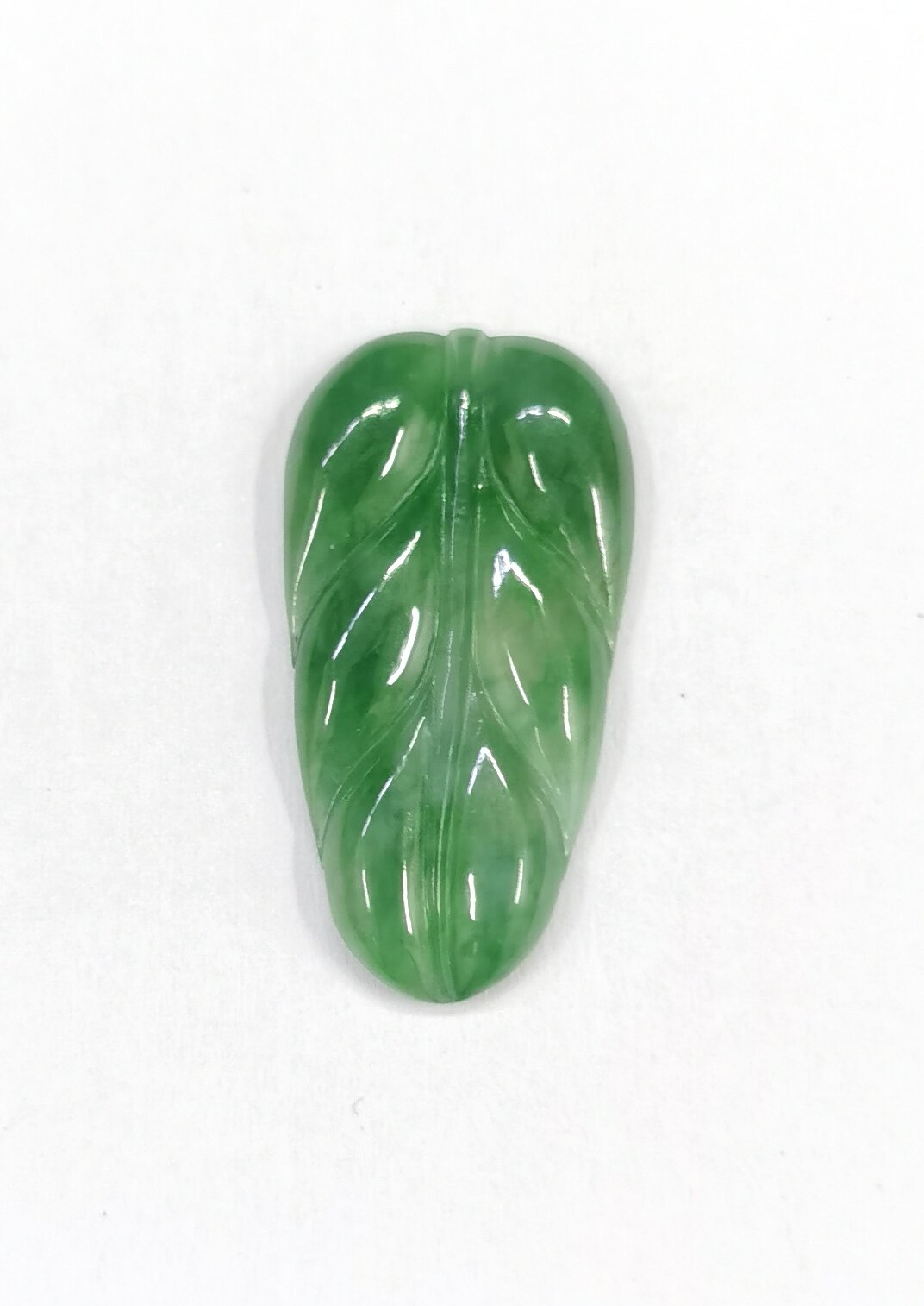 缅甸天然A货翡翠玉树叶玉吊坠浅绿如意福瓜四季豆挂件银链