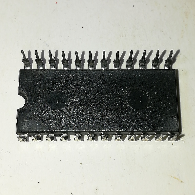 D4016-3  D4016C-3  D4016CX15  NEC进口双列24直插脚DIP塑料封装
