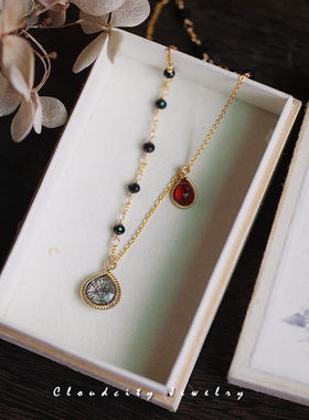 精致复古花边黑发晶石榴石短项链
