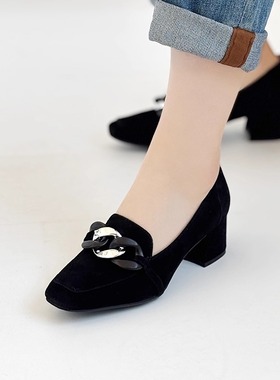 德国CAPRICE凯蝴蝶春夏新品牛皮软垫通勤中跟时尚方头单鞋24305