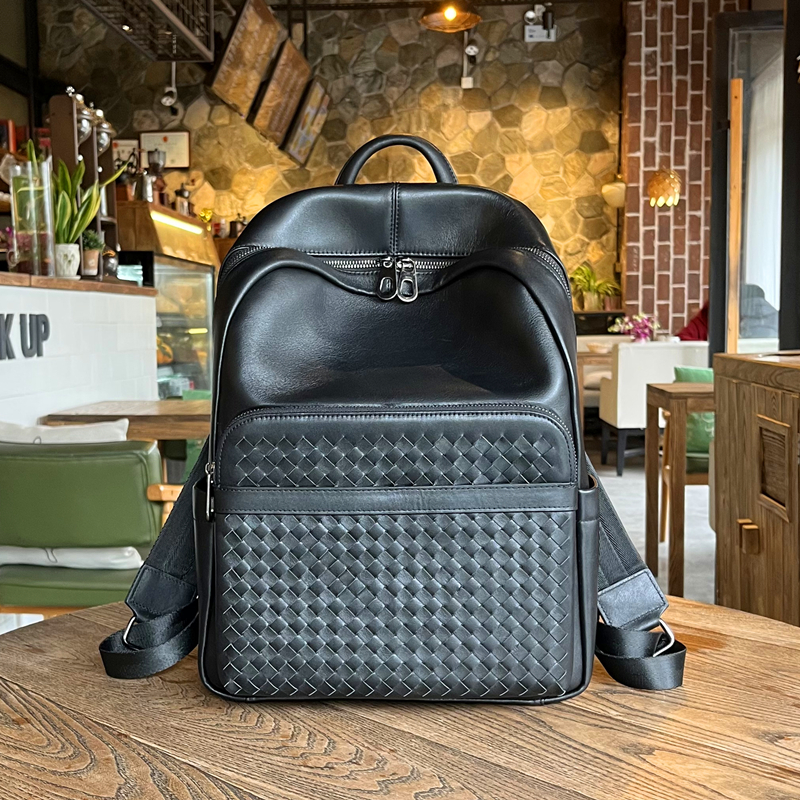 头层牛皮大容量双肩背包