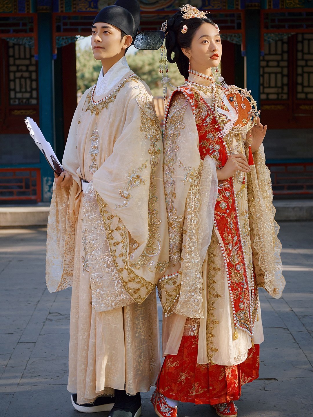 汉服婚纱照服装中式嫁衣情侣主题服装浅香槟色凤冠霞帔明制新娘装
