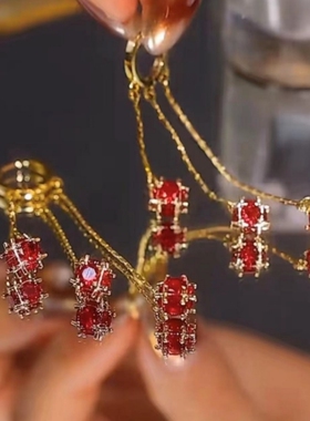 超仙红色钻球流苏耳扣女2025新款时尚气质网红耳环长款显脸瘦耳饰