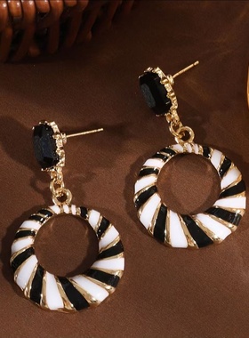 925银针镶钻镂空几何黑白相间耳环优雅大气耳钉时尚复古风耳饰女