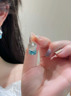 欧美亮片方糖精致耳环女时尚气质轻奢高级感小众设计感耳钉耳饰潮