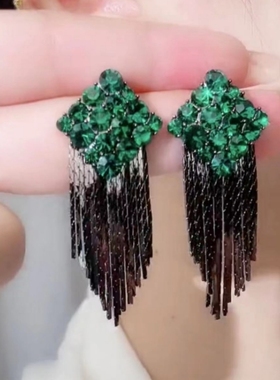 轻奢高级感绿色菱形满钻纯银针耳钉2025新款复古气质女神流苏耳环