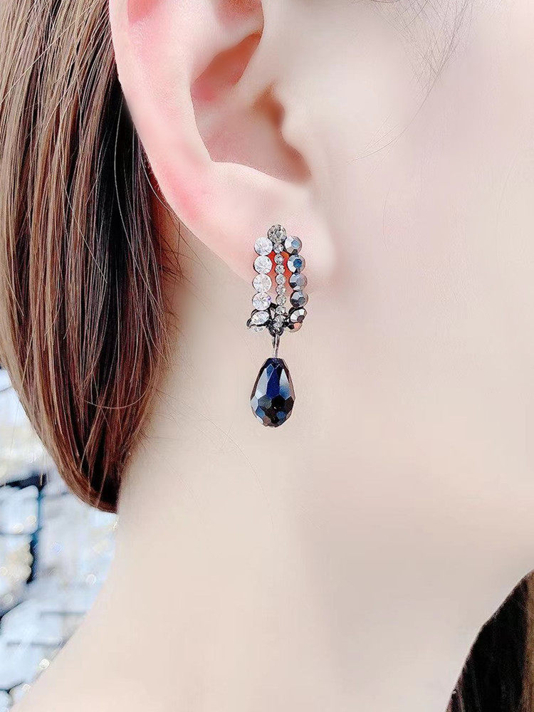 s925银针黑色水晶锆石耳钉女设计高级感网红小巧简约冷淡风耳环潮