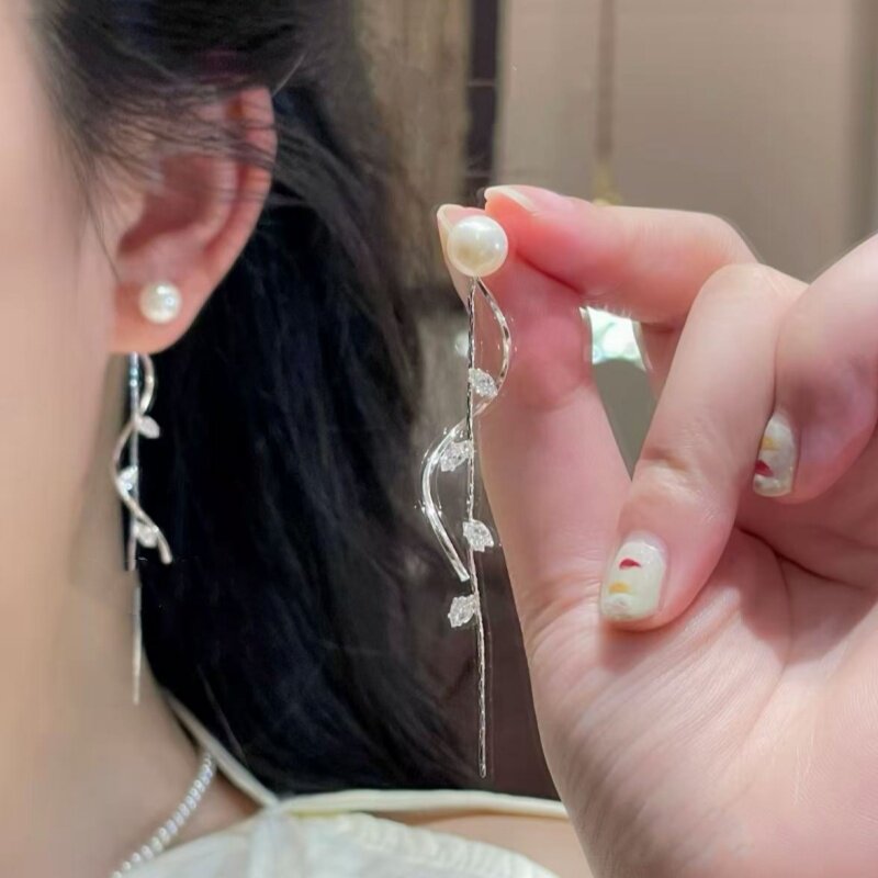 轻奢长款旋转珍珠叶子流苏耳环女