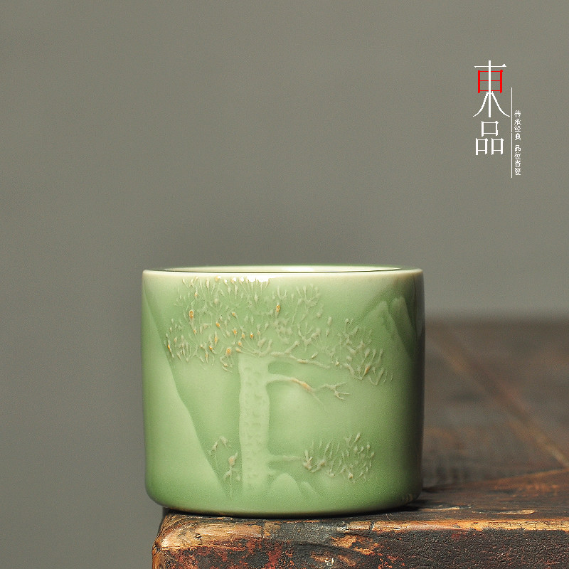 刘爱芬青瓷手工扳指杯黄山迎客松图浮雕品茗杯不烫手普洱闻香茶杯