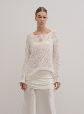 UNRESTRAIN「UNR」初雪印记 新款镂空针织衫女长袖打底衫上衣