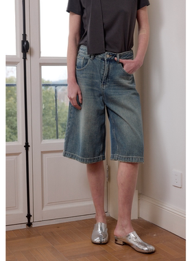 【UNRESTRAIN】UNR2025春夏新款复古做旧水洗宽松直筒牛仔中裤女