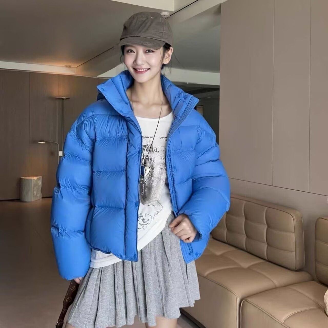 泡芙蓝色龟背短款羽绒服女25冬新款蓬松连帽加厚面包服白鸭绒外套,女装/女士精品,羽绒服,淘宝优惠券,粉丝福利购,淘宝优惠卷