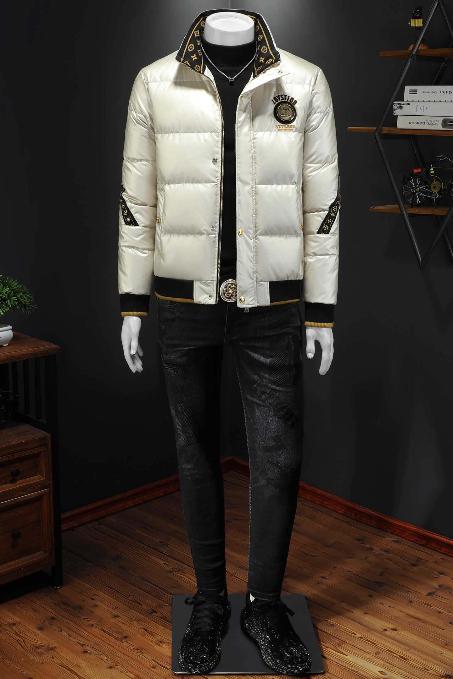 Y9855P3352025高端冬季90%白鸭绒绣花立领羽绒服镂空365，男装羽绒服，钱塘6016-1(原3019)