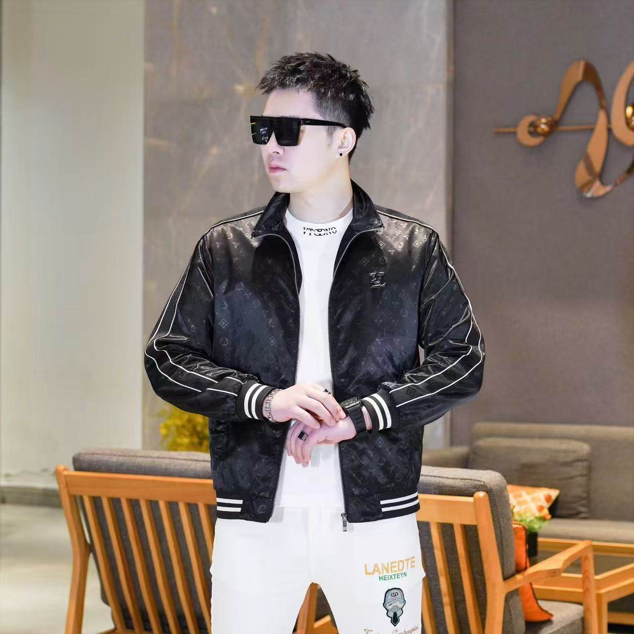 商标已注册2025年新款提花连帽休闲夹克JK58883P165真模黑色，男装夹克，钱塘6016-1(原3019)