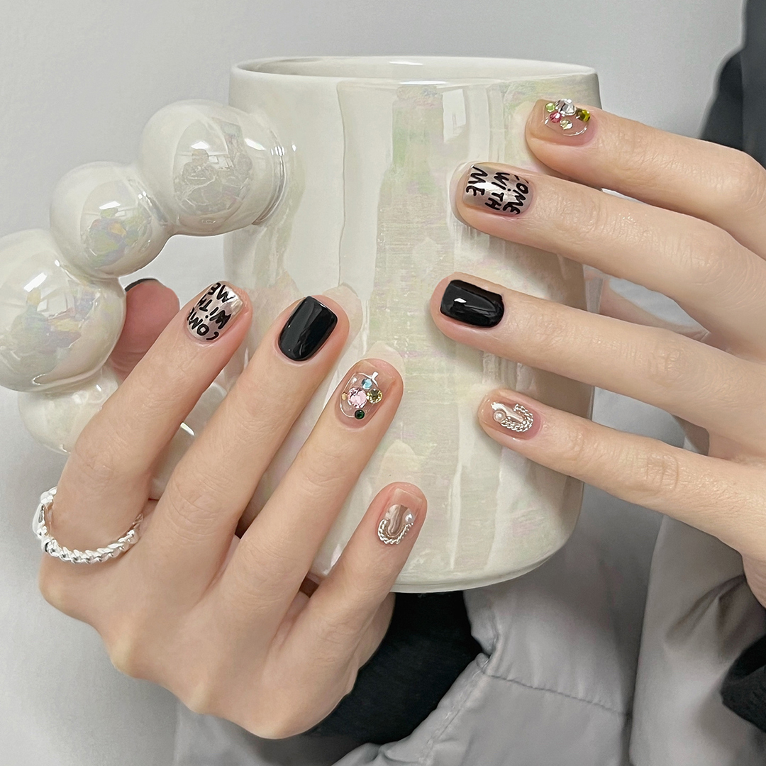 淳贵人手工指甲贴片 跳色显白水晶钻美甲成品可穿戴光疗甲片短款