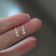 9K黄金 简约气质通勤 精致闪亮锆石弧形K金耳钉 唯美星河 法式