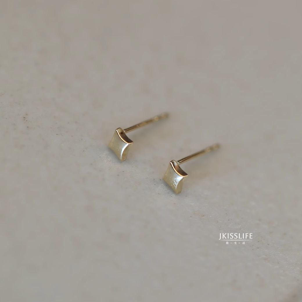 9K黄金极简星光精致百搭耳钉